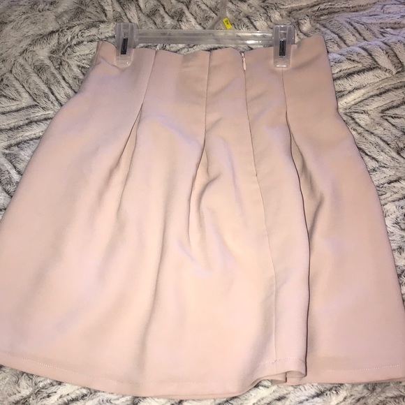 Mini skirt - Picture 2 of 2